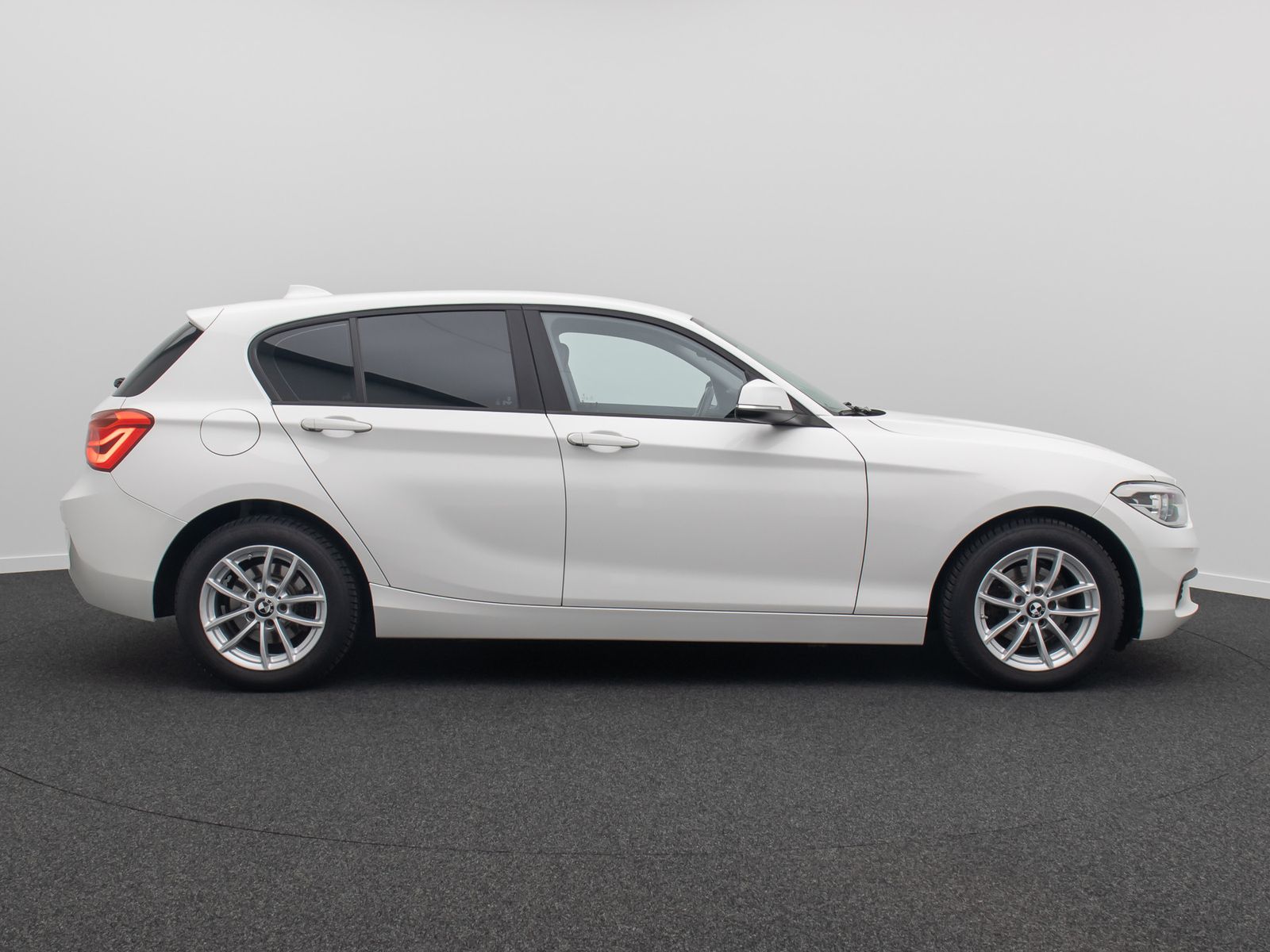 Fahrzeugabbildung BMW 118i FernlichtAs Komfort Ad.LED Tempomat KlimaAT