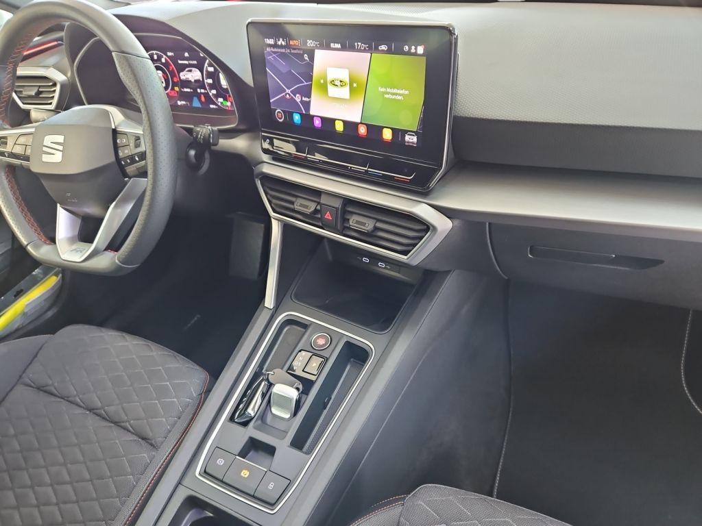 Fahrzeugabbildung SEAT Leon 1.5 eTSI ACT OPF DSG FR