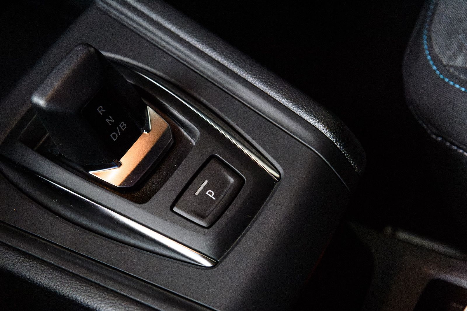 Fahrzeugabbildung Mitsubishi Diamant PLUS Black  Edition 1.8 HEV  +LED +