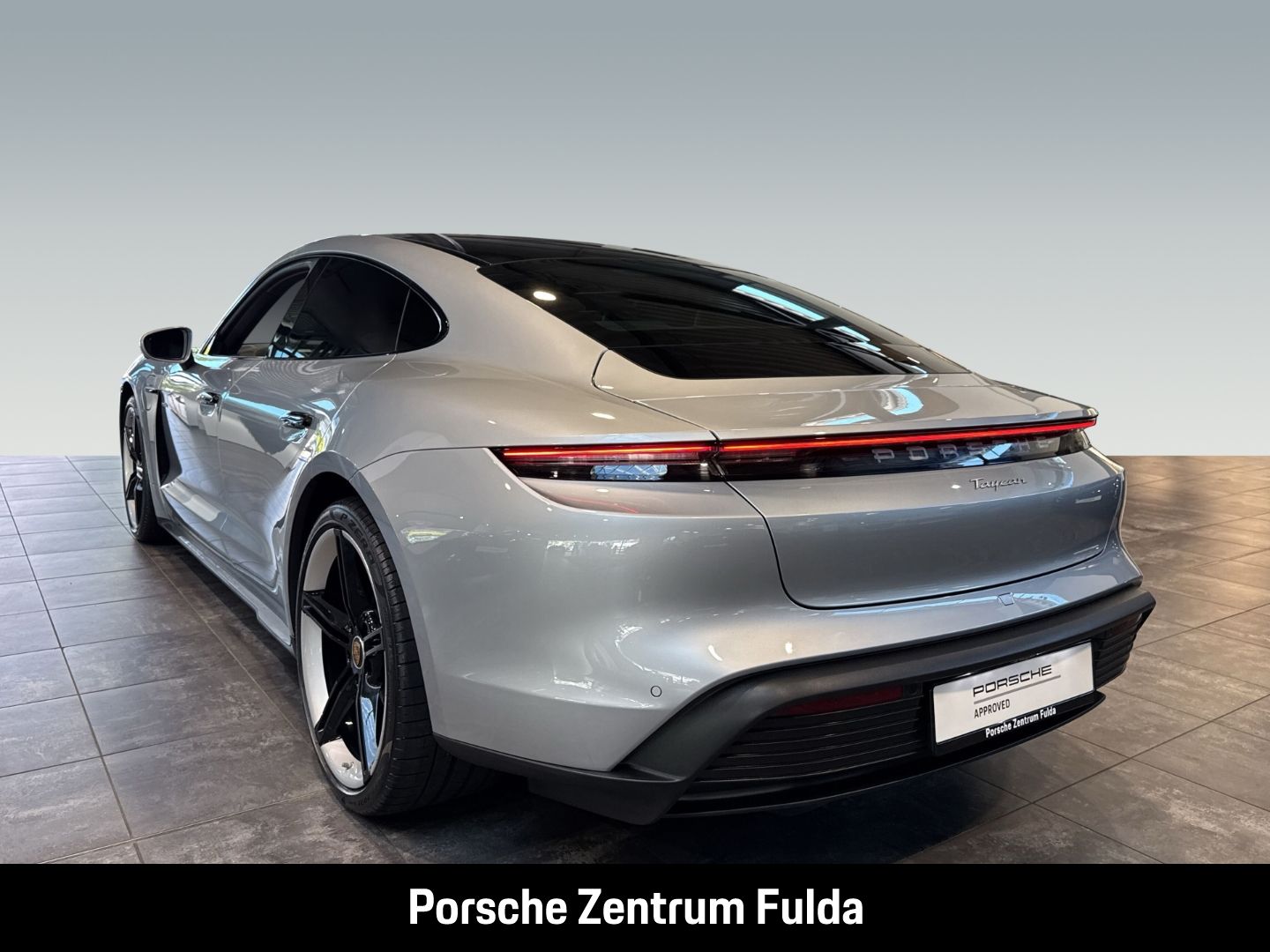 Porsche Taycan Surround-View 21Zoll Performancebatterie+ imagem 3
