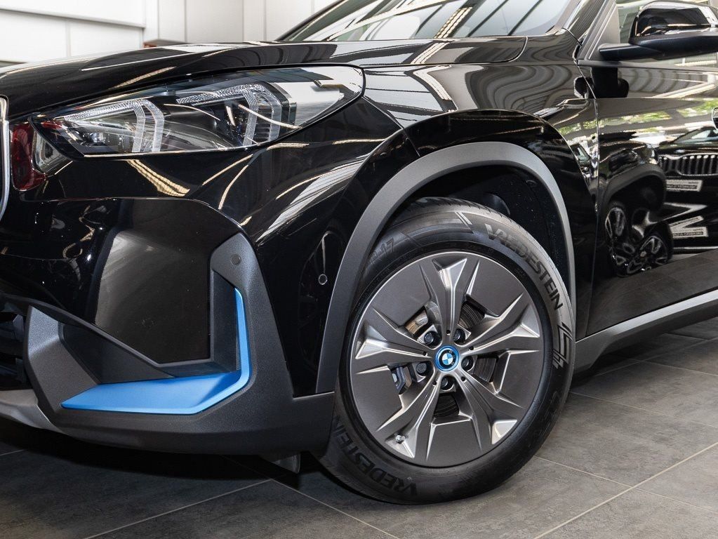 BMW iX1 xDrive30 PANO RFK NAVI Standh. LED PDC V H foto 4