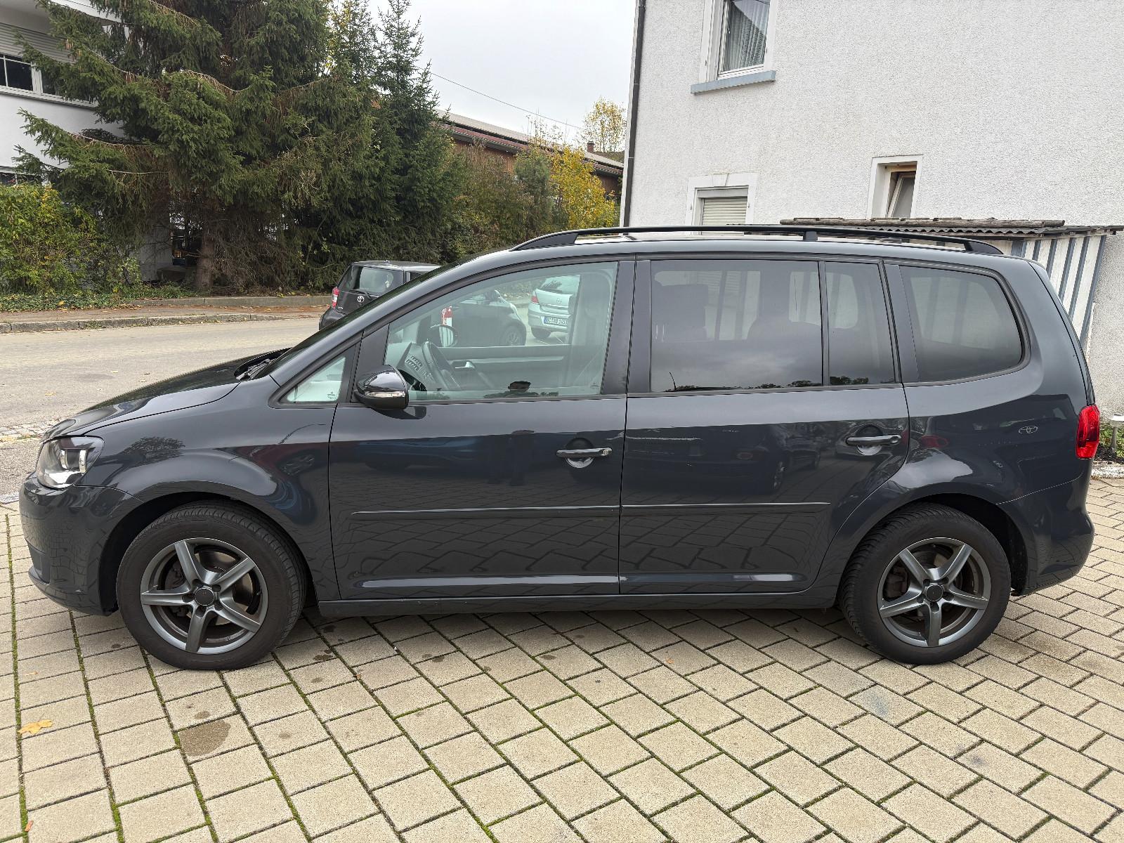 Volkswagen Touran 2015 — двигун 1.598 cm³, 105 HP (77kW)