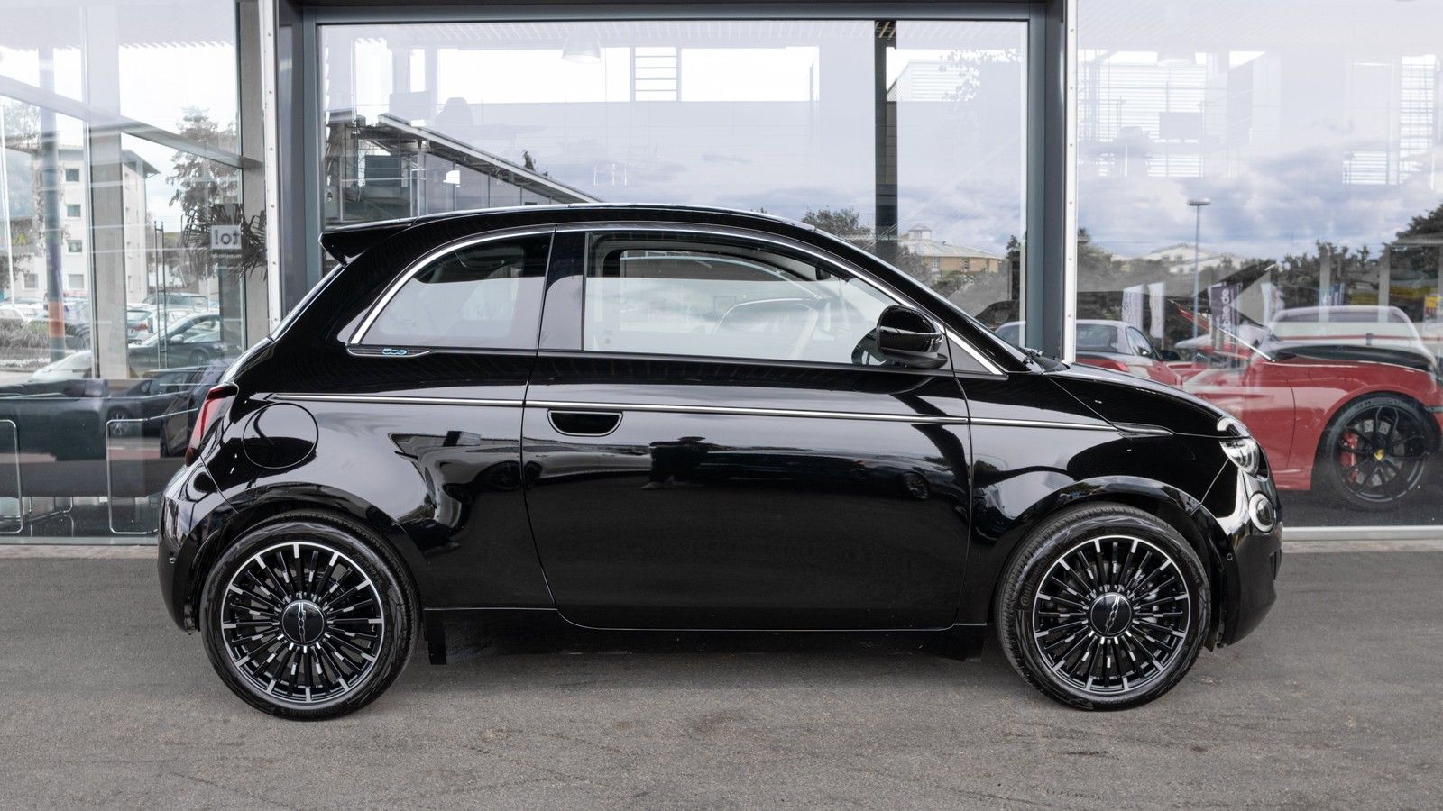Fiat 500e *KAM*ACC*NAVI*LEDER*PANO*SHZ* imagem 3