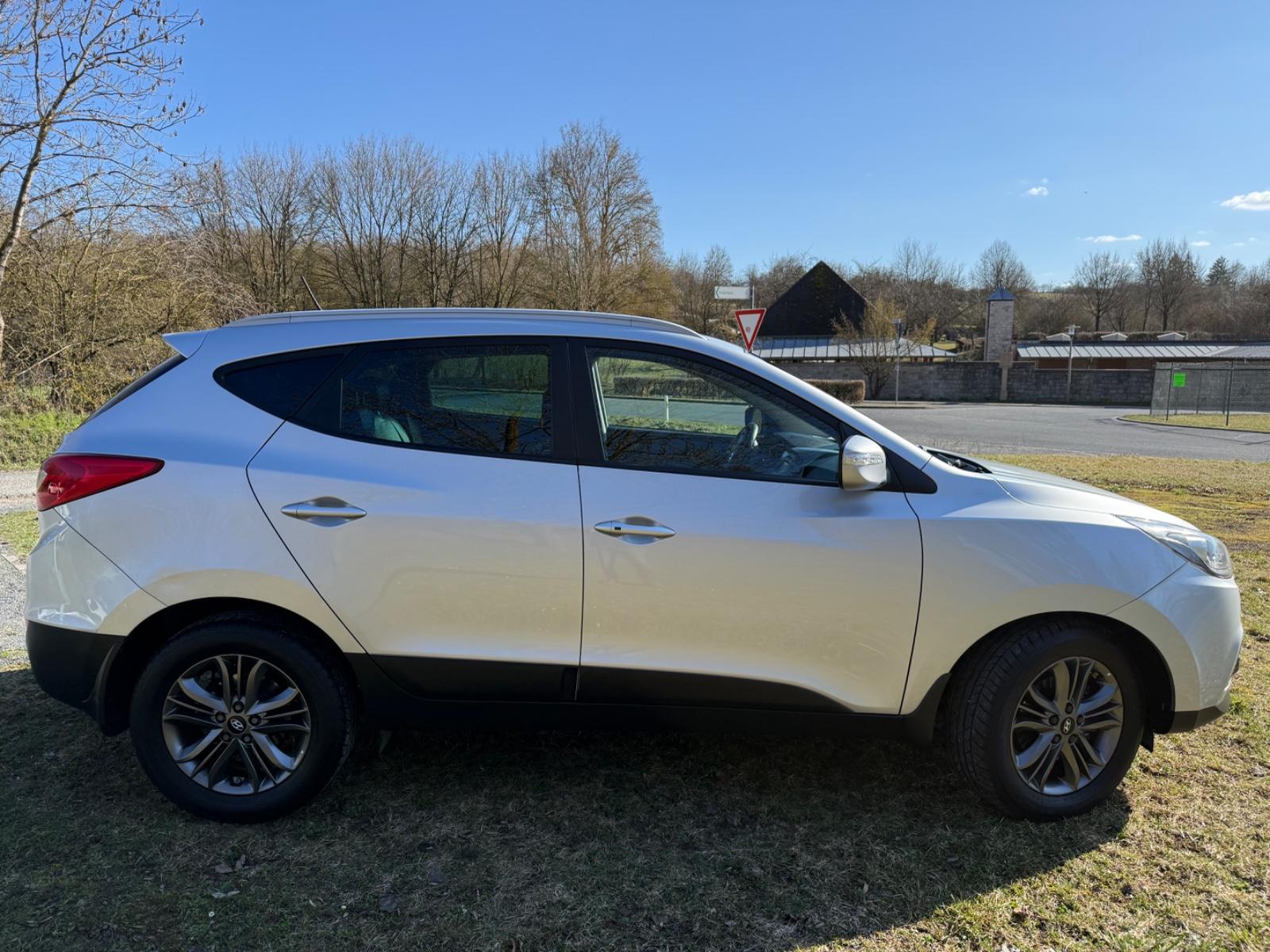 Hyundai ix35 Aut.4WD Exclusive Kam. Webasto LED TÜV