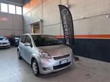 Daihatsu Sirion 1.3 Taka - graue Daihatsu Sirion