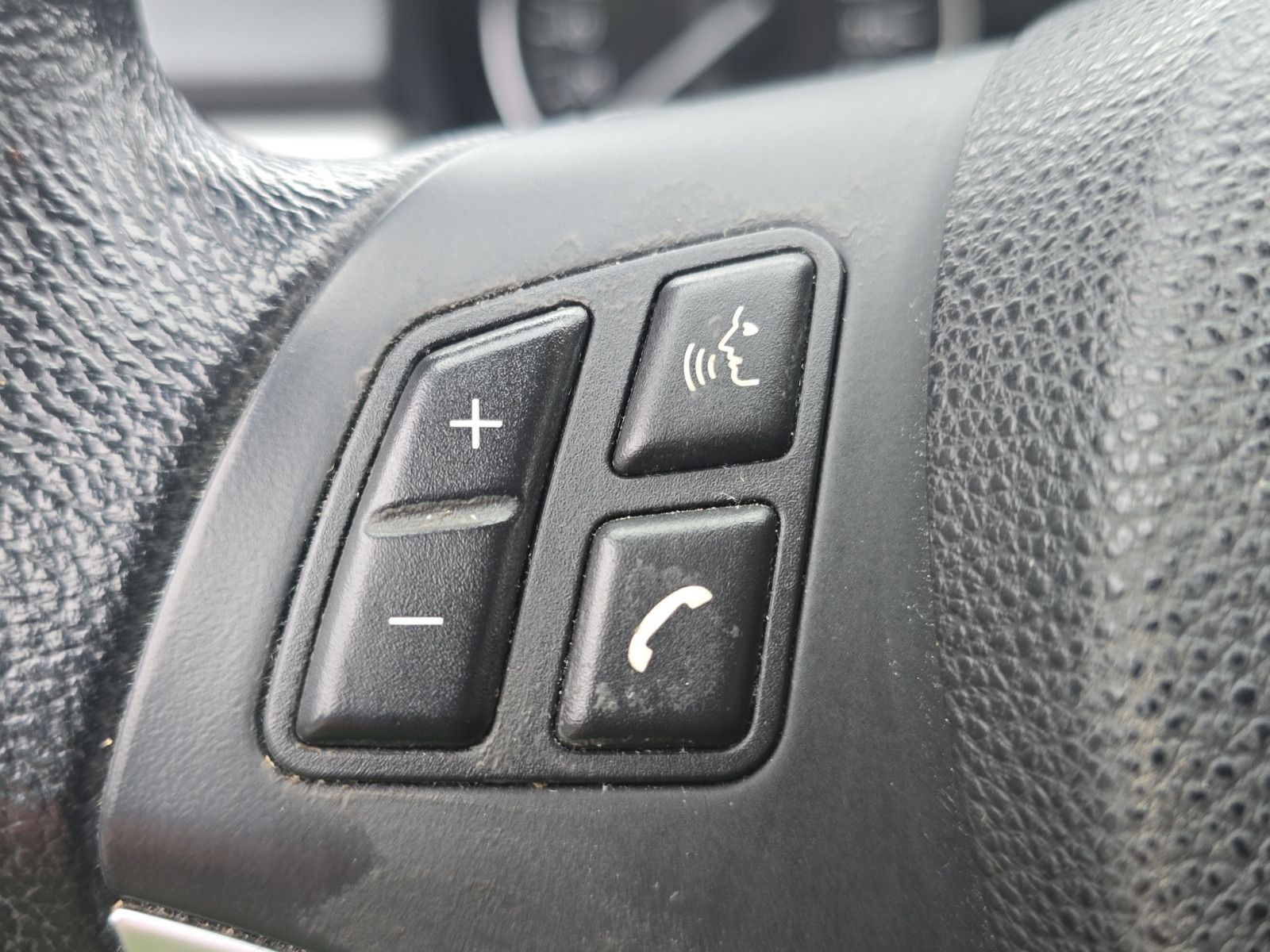 Fahrzeugabbildung BMW 325 DIESEL + NAVIGATION + TEMPOMAT + SITZHEIZUNG