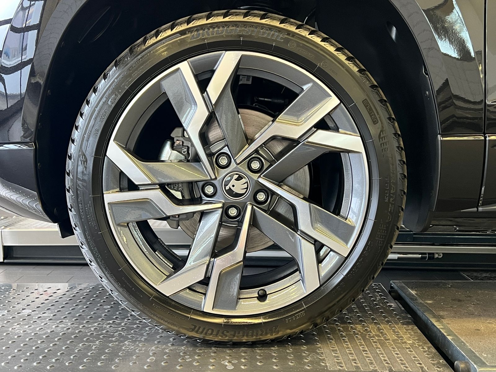 Fahrzeugabbildung SKODA Karoq Sportline 2.0 TDI DSG 4x4 *AHK,Canton-Soun