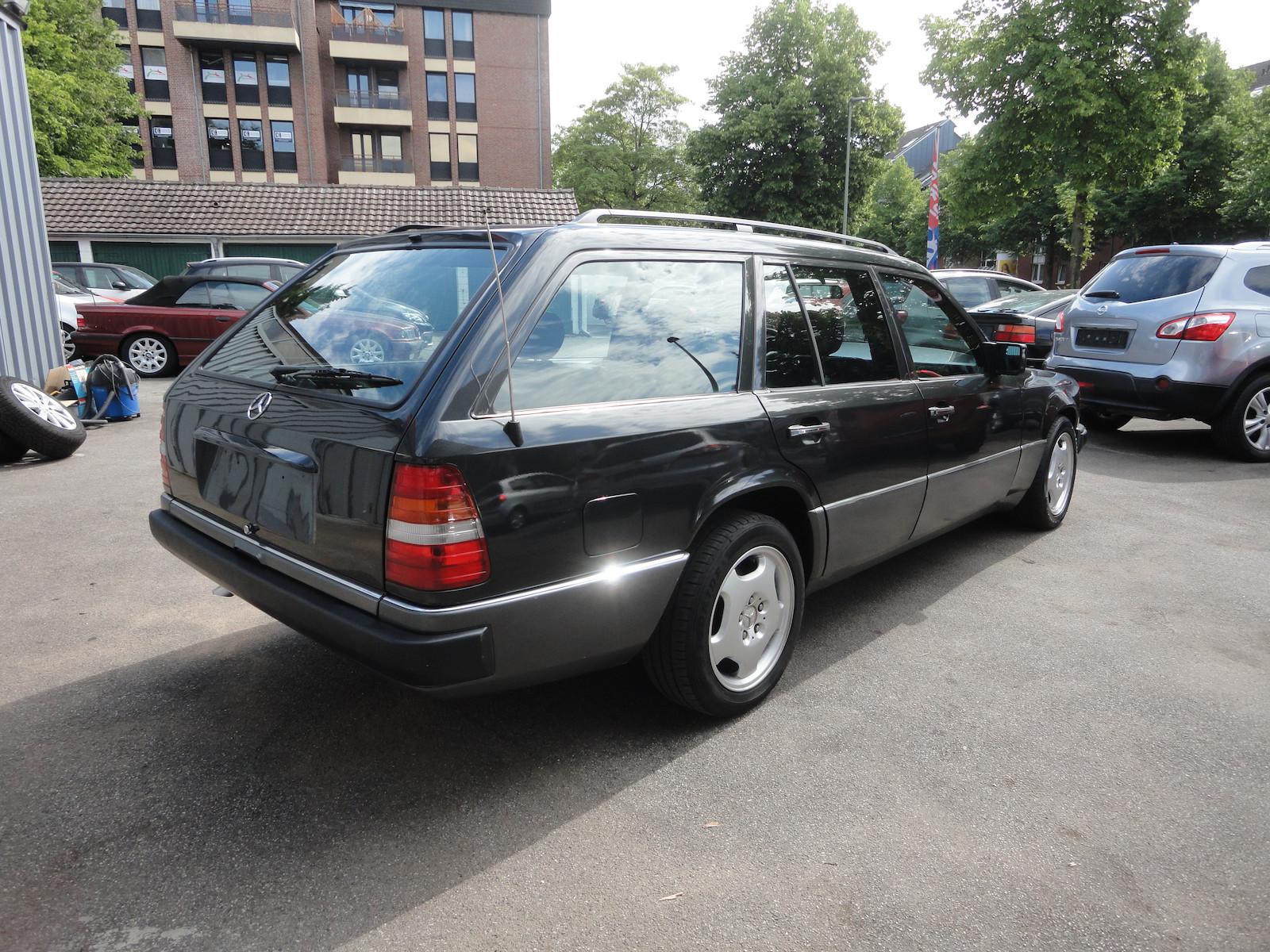 MERCEDES-BENZ E 230 TE 136 ch BVM - CLIM - CUIR - TOIT OUVRANT - 166000 KM