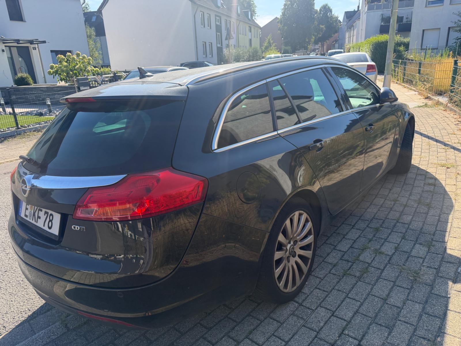 Opel Insignia 2010 — двигун 1.956 cm³, 160 HP (118kW)