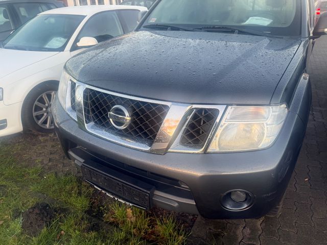 Nissan Navara Pickup King Cab XE 4X4