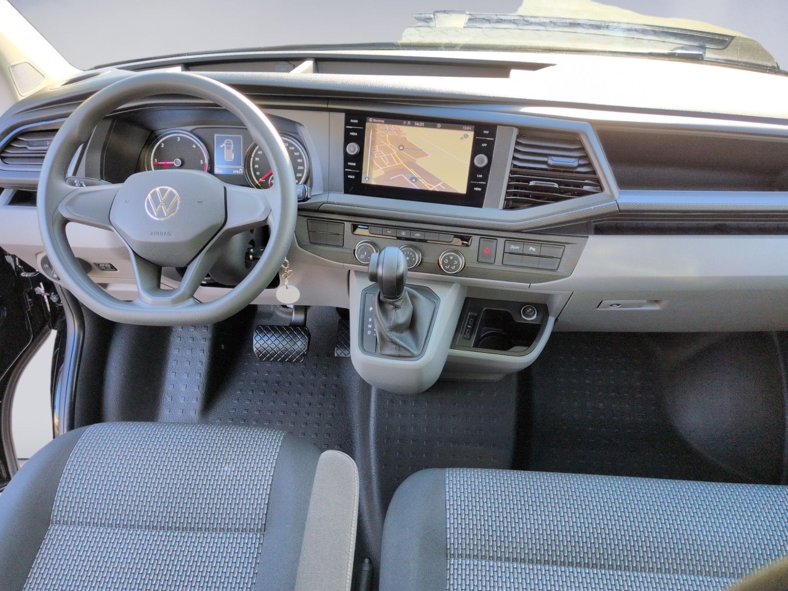 T6.1 Kombi 2.0 TDI DSG 9-SITZER+NAVI+