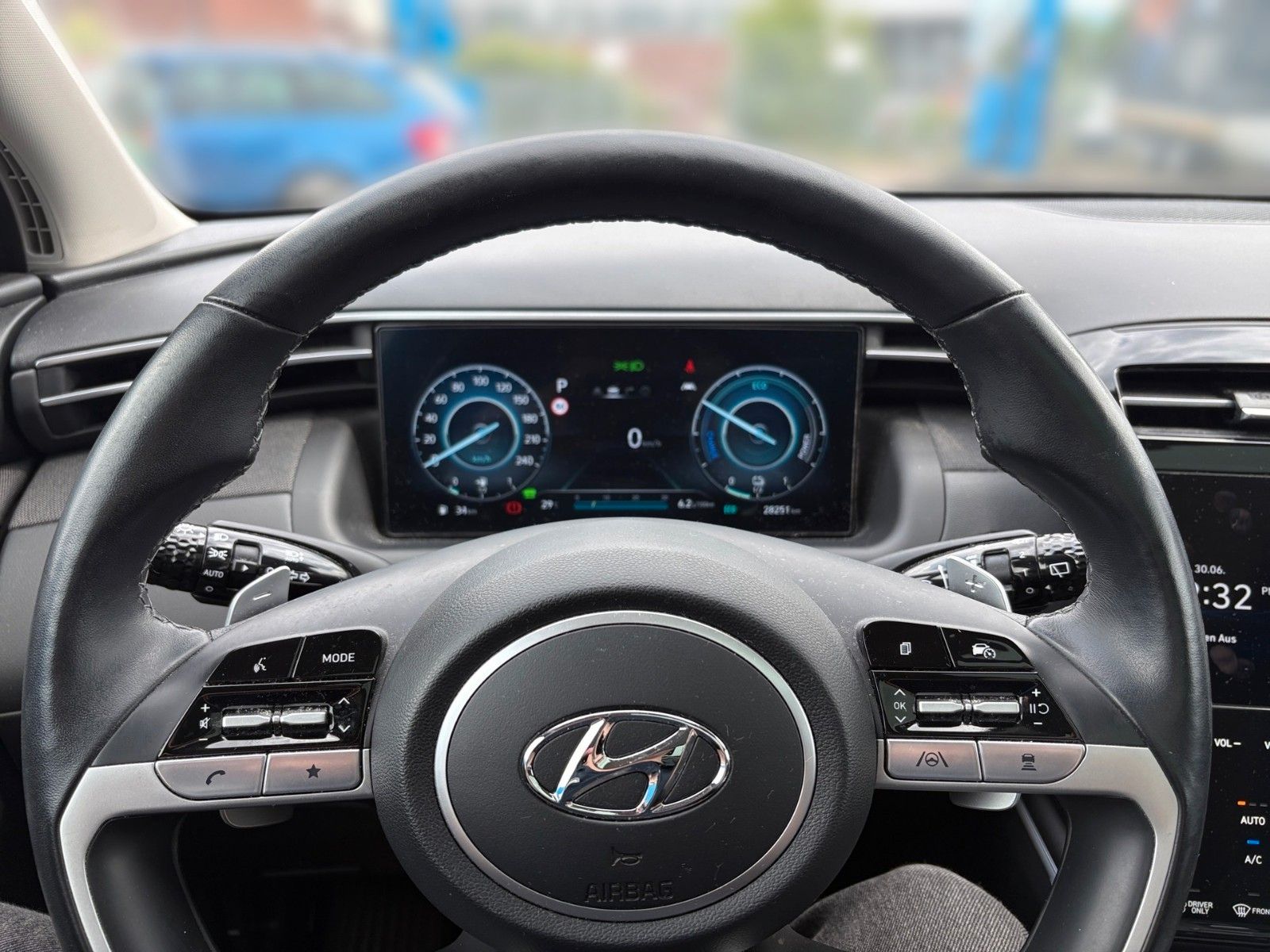 Fahrzeugabbildung Hyundai Tucson Trend Hybrid PANO + Assistenz-Paket