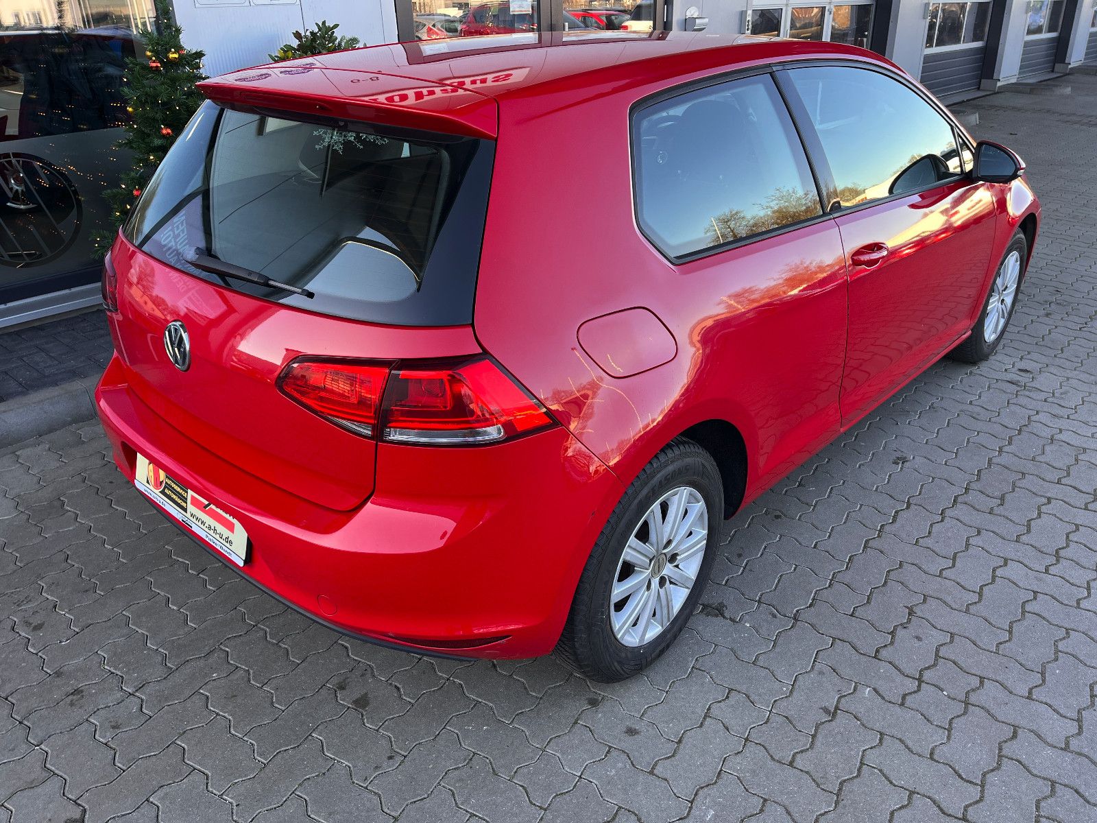 Fahrzeugabbildung Volkswagen Golf VII Lim. Trendline BMT