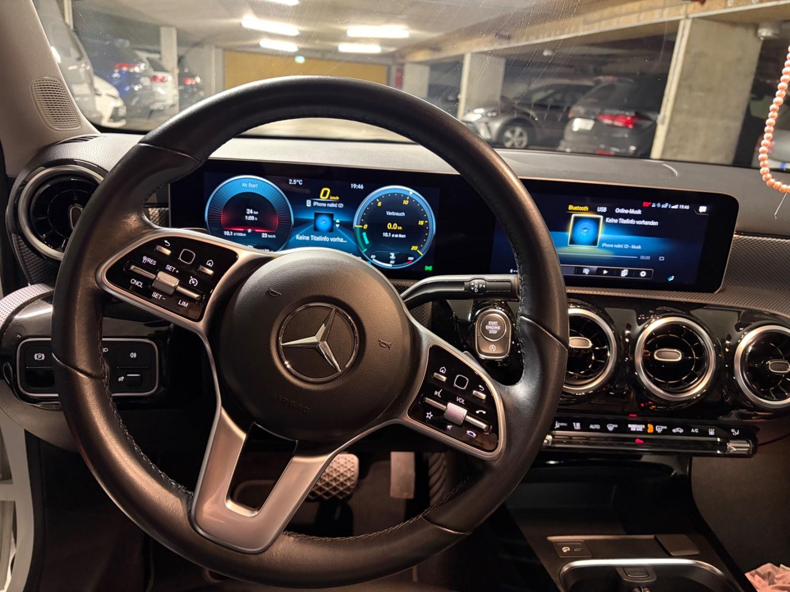 Mercedes-Benz A 220