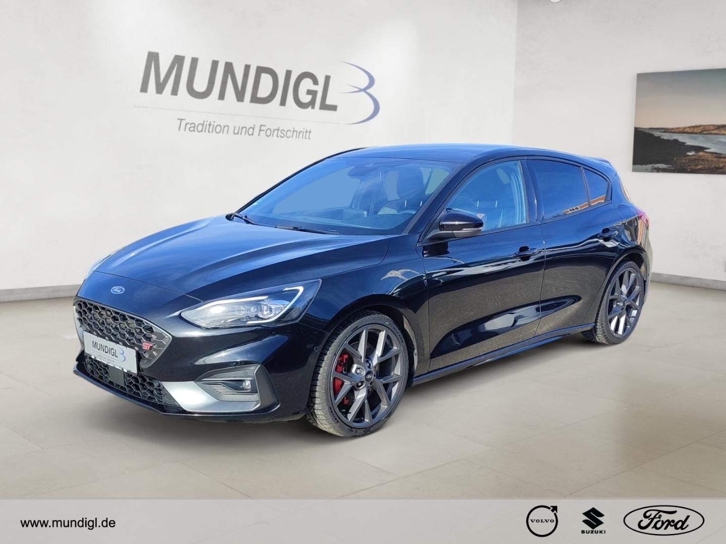 Ford Focus ST 5 trg Navi PANO GSD RFK PDC B&O SHZ FSH