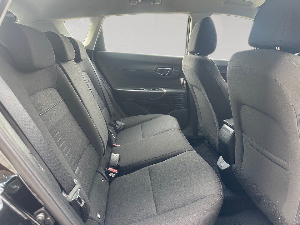 Fahrzeugabbildung Hyundai BAYON 1.0T 100PS DCT Trend Bose Komfort