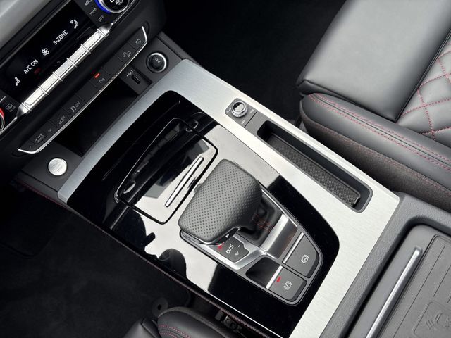 Q5 Sportback 55 TFSI e S line BUSINESS QUATTRO M