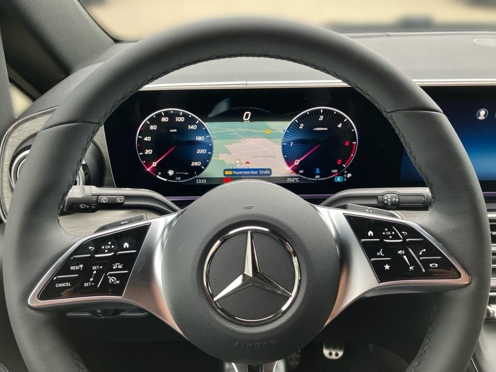 Fahrzeugabbildung Mercedes-Benz V 300 d 4MATIC AVANTGARDE Lang AMG STHZ 360°Kam