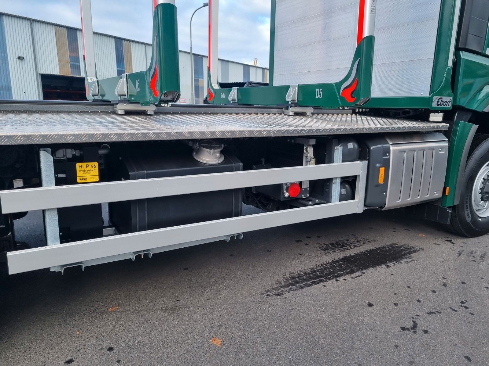 Fahrzeugabbildung Mercedes-Benz Arocs 2751 L 6x2/4 HAD Palfinger Epsilon TZ12