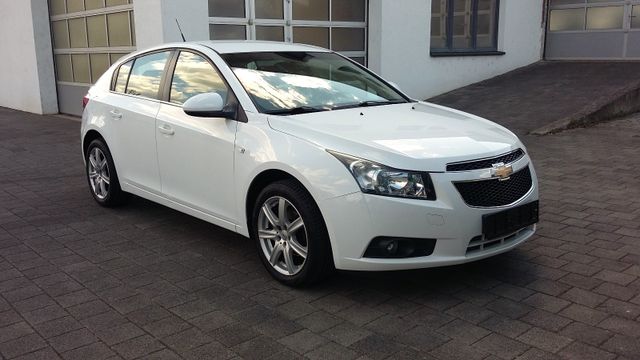 Chevrolet Cruze 1.8 Hatchback LTZ