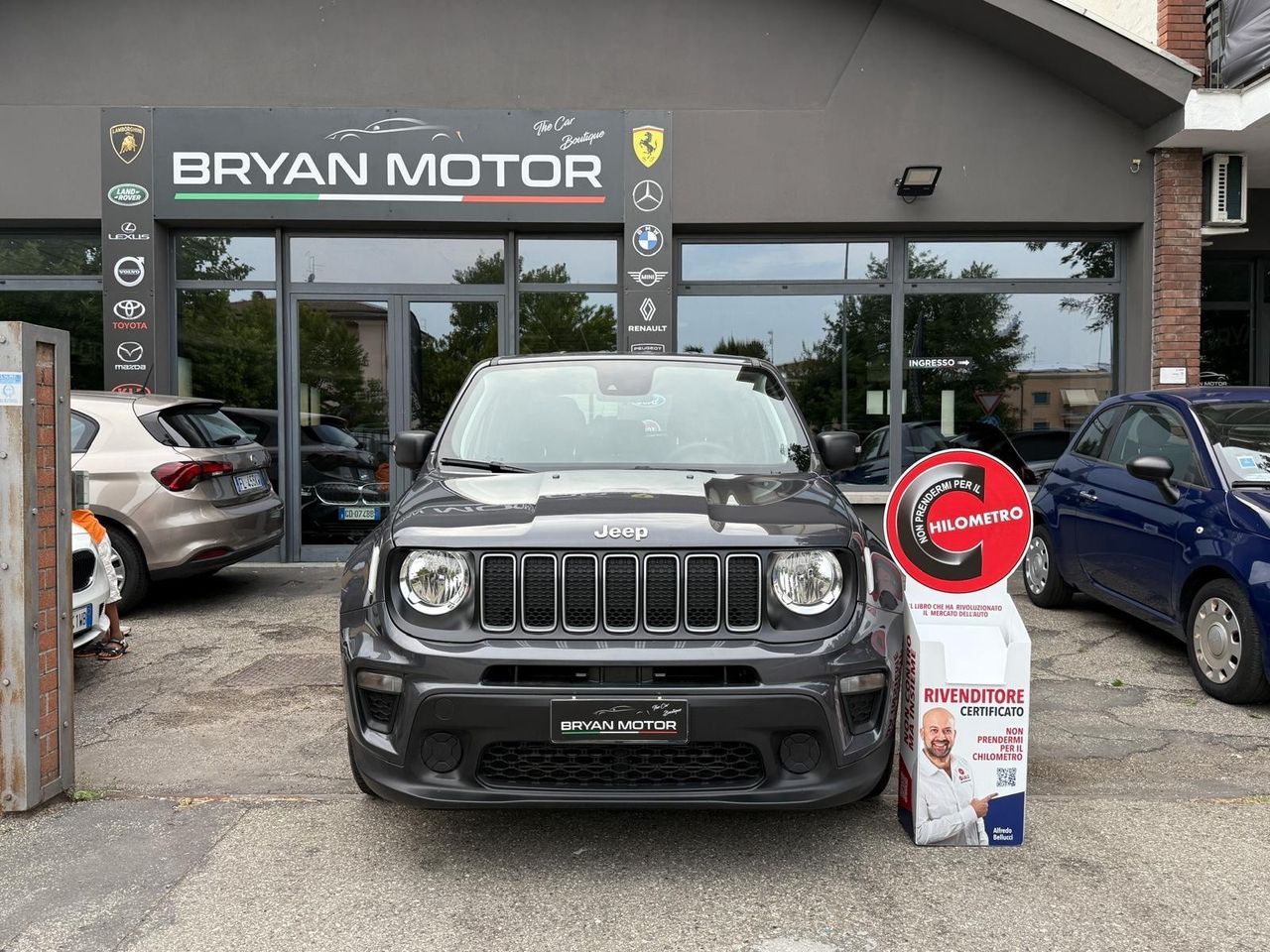 Jeep Renegade 1.6 Mjt 130 CV Longitude imagem 2