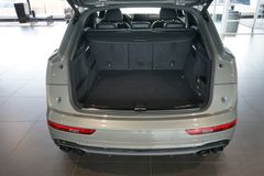 AUDI SQ5 TDI | HuD | Pano | AHK | Matrix | Raute AUDI SQ5 TDI | HuD | Pano | AHK | Matrix | Raute