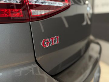 Volkswagen Golf - 9