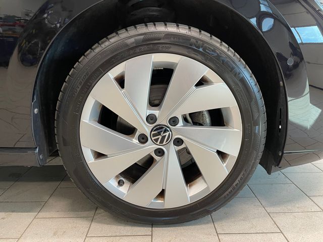 Golf VIII Style 1.5 eTSI DSG NAVI ACC IQ.LIGHT