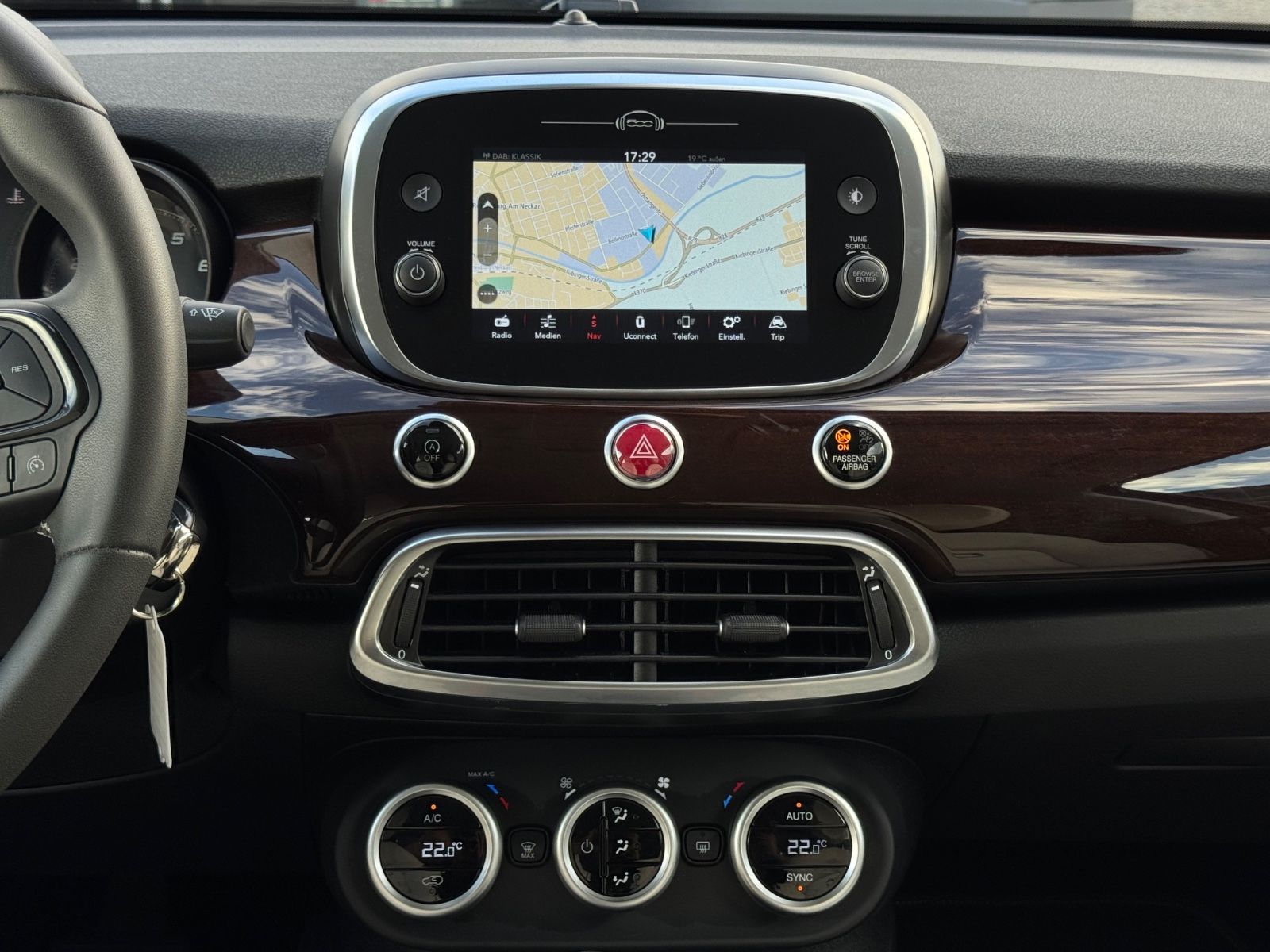Fahrzeugabbildung Fiat 500X 1.3 FF Yacht Club Capri Faltdach CarPl. CAM