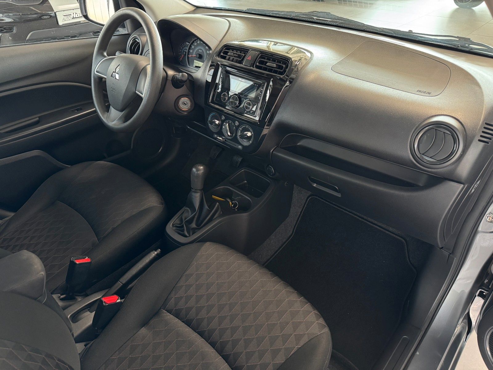 Fahrzeugabbildung Mitsubishi Space Star 1.2 Spirit  "Ganzjahresreifen Klima"