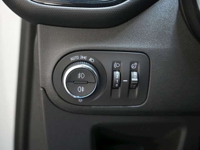 Crossland ELEGANCE PAKET AT+LED+NAVI+RÜCKFAHRKAM