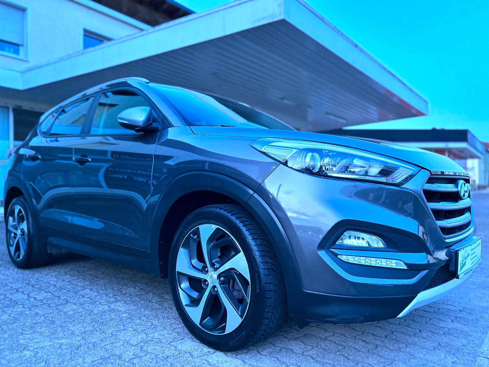 Hyundai Tucson 1,6 Ltr. 4WD Aut. Navi Kam. Klima Tüv NEU