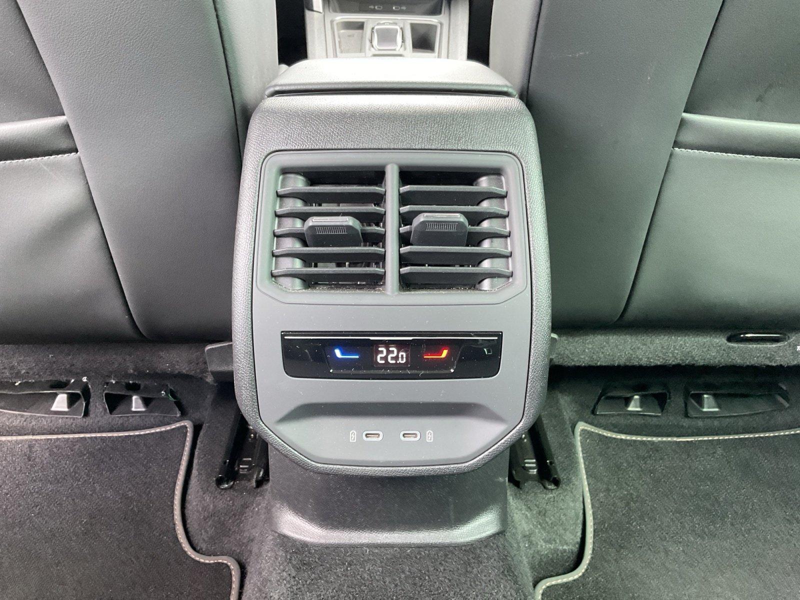 Cupra Leon Sportstourer VZ 2.0 TSI 4Drive SHZ LED NAVI