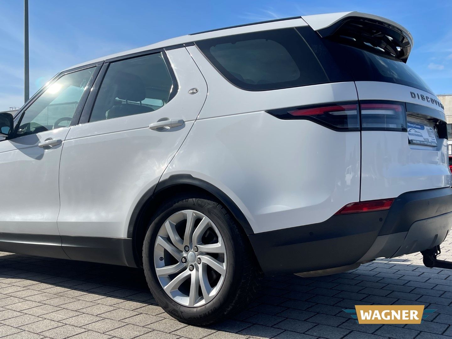 Fahrzeugabbildung Land Rover Discovery 5 SE SDV6 7-Sitzer Keyless