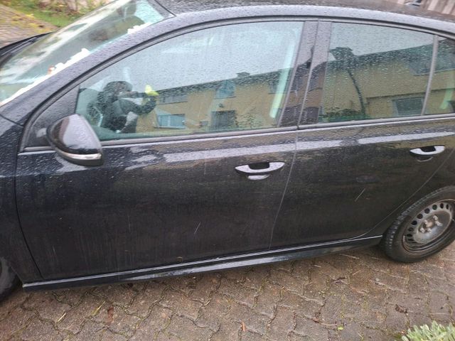 Volkswagen VW Golf 6 TDI ,schwarz, 163000 km, BJ 2012...