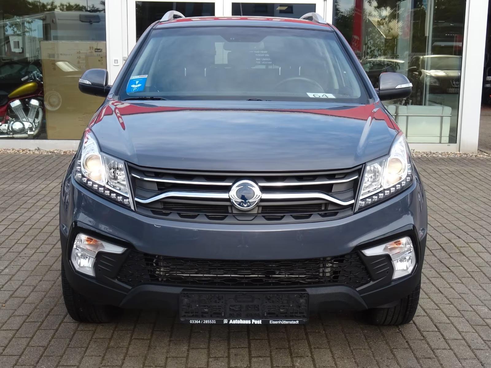 Ssangyong Korando Navi Tempomat Sitzheizung Kamera