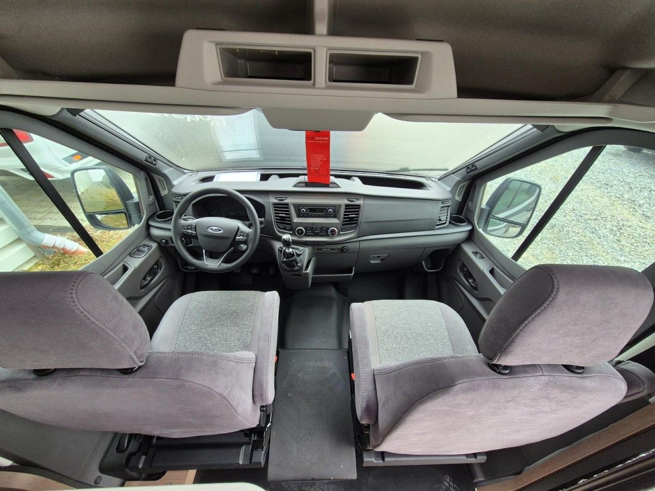 Fahrzeugabbildung Carado CV 590 4x4 Edition 15 Markise AHK Klima Xenon