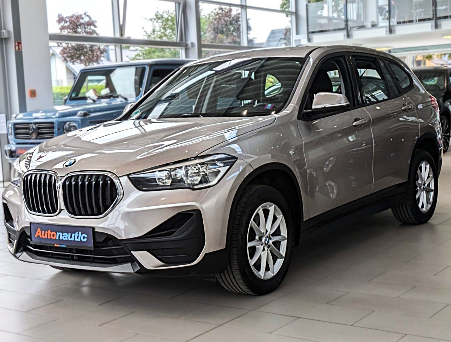 BMW X1 sDrive 18 d AUT. NAVI SITZH. 1.Hd SCHECKH.BMW foto 5
