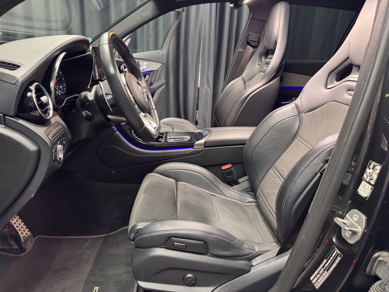 Fahrzeugabbildung Mercedes-Benz GLC 63 AMG 4Matic|PP-SITZE|PANO|AHK|360 KAMERA|