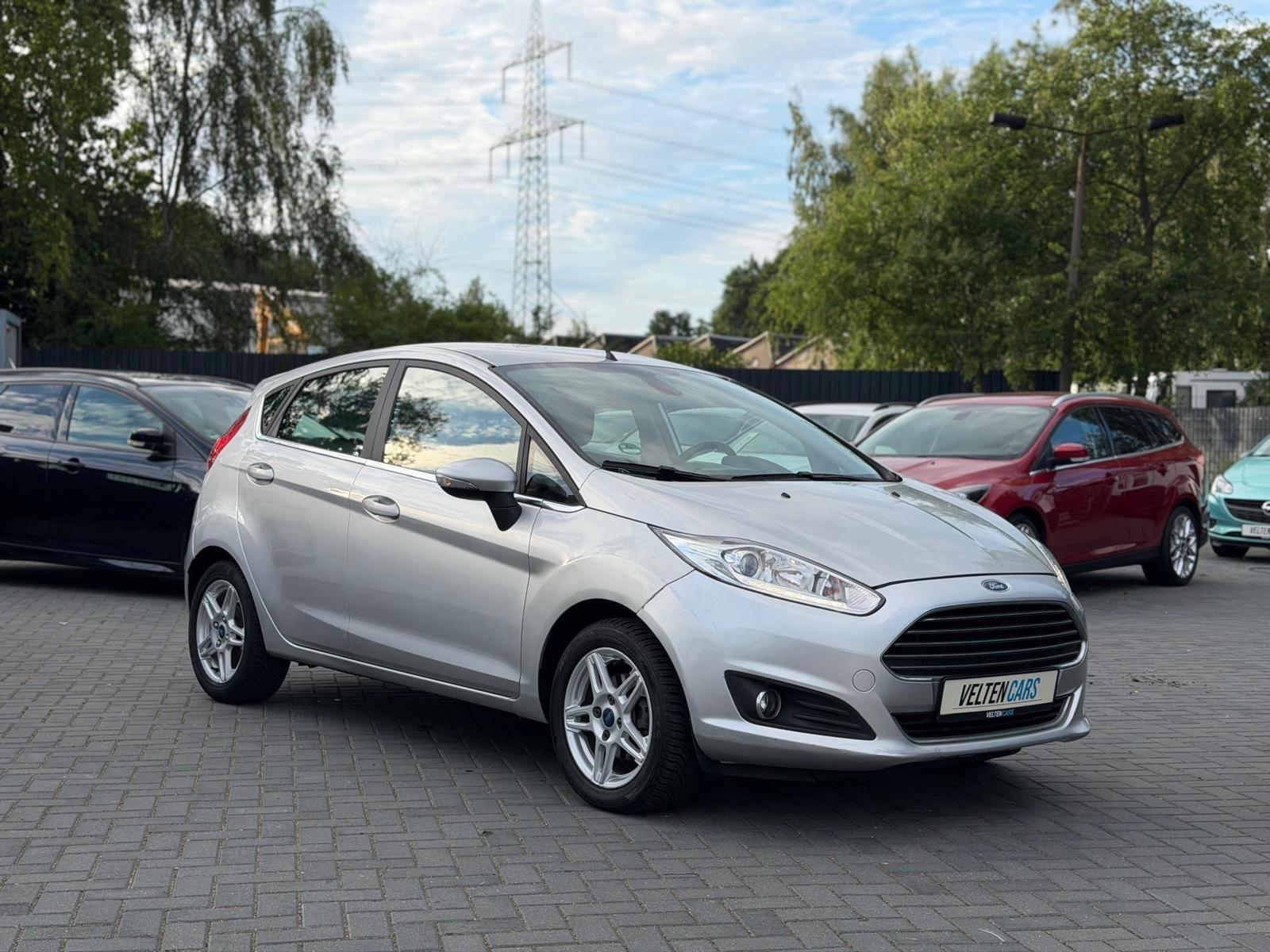 Ford Fiesta Titanium*PDC*SHZ*KLIMA*ALLWETTER*