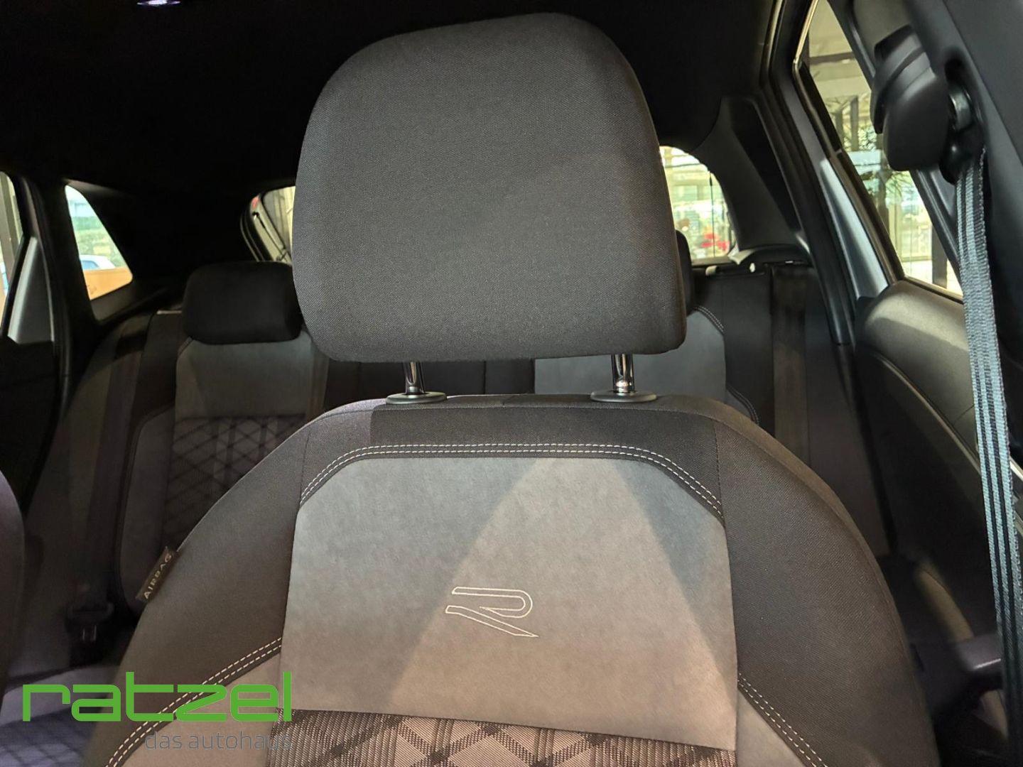 Fahrzeugabbildung Volkswagen Polo R-Line 1.0 TSI DSG IQ.Drive+ACC+LED+PDC