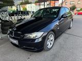 BMW 318i E90 Lim. * Xenon * PDC * TÜV 01.2026 - BMW 318 in Bielefeld