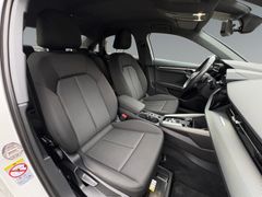 Fahrzeugabbildung Audi A3 Limousine S line 35 TFSI S-tr. -HUD*Navi+*RFK