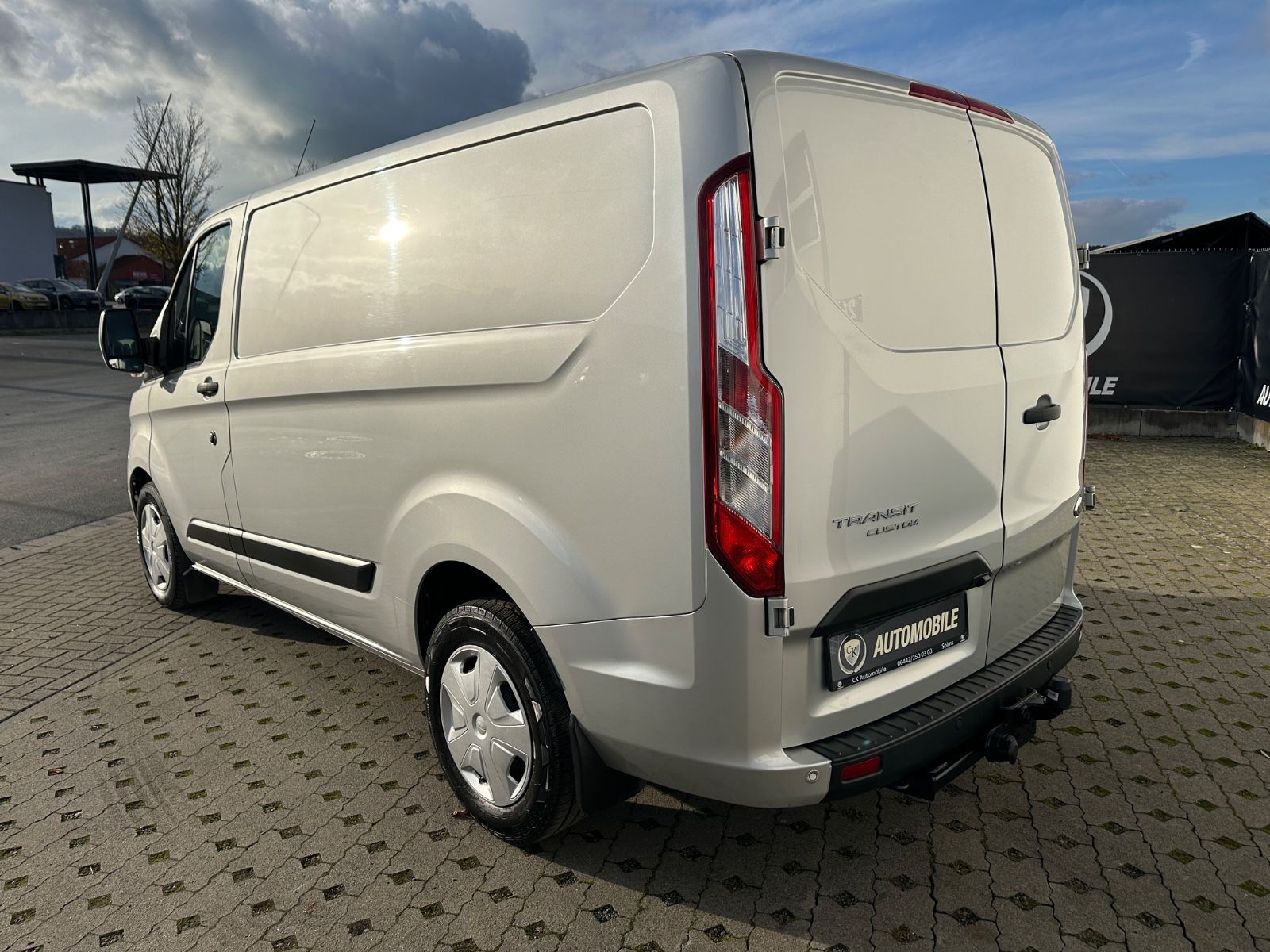 Fahrzeugabbildung Ford Transit Custom Kasten 300 Autom./Navi/Kamera/AHK