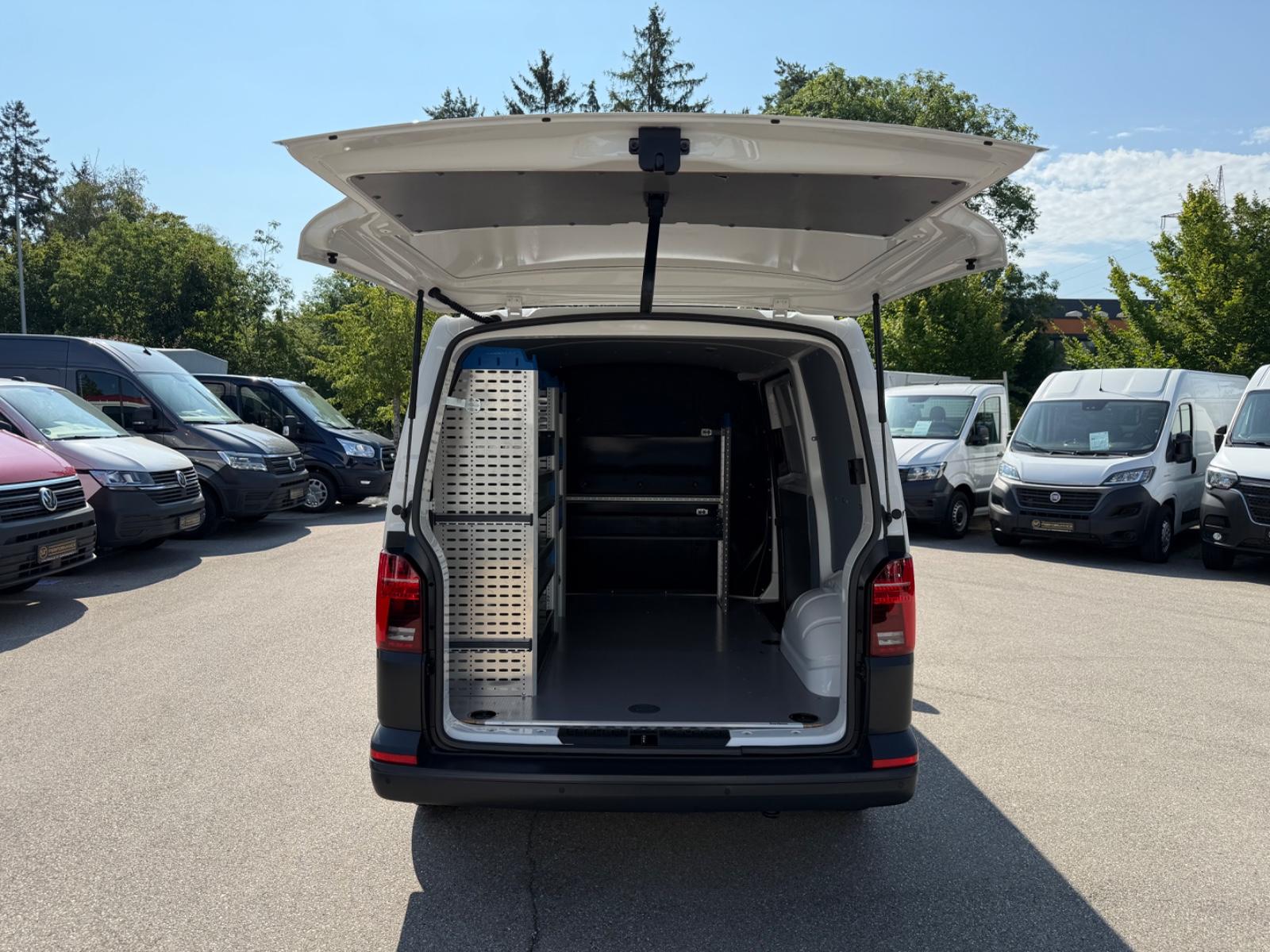 Volkswagen T6.1 Transporter DSG LED ACC NAVI SORTIMO STDHZ