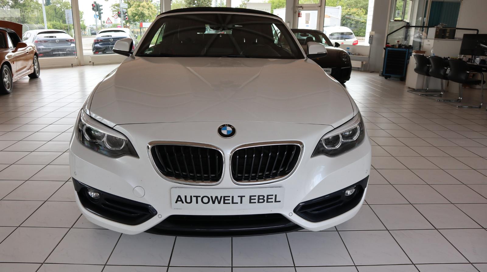 BMW 220 2 Cabrio 220 i Sport Line*AUTOMATIK*LEDER*