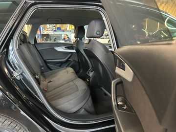 Audi A4 *360°AHK*ACC*NAV*3-ZONEN*CARPLAY*TOTWINKEL*