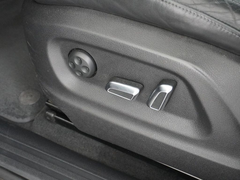 Audi Q5 3.0 TDI quattro S Edition S-Line AHK navi LED