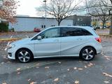 Mercedes-Benz B 220 d DCT Urban+R.kam+Parkpilot+Scheckheft+AHK - silberne Mercedes-Benz B 220