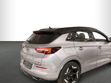 Fotografie 2 des Opel Grandland (X) Grandland GSe AWD Alcantara Navi Matrix-LED